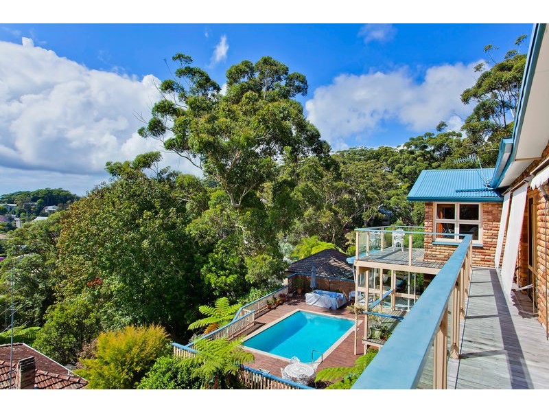4 Fairscene Crescent, Avoca Beach NSW 2251