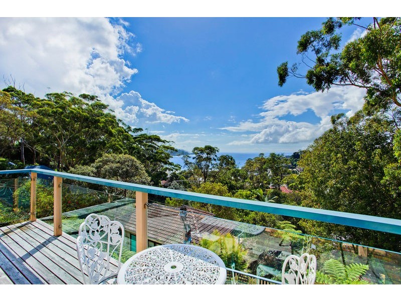 4 Fairscene Crescent, Avoca Beach NSW 2251