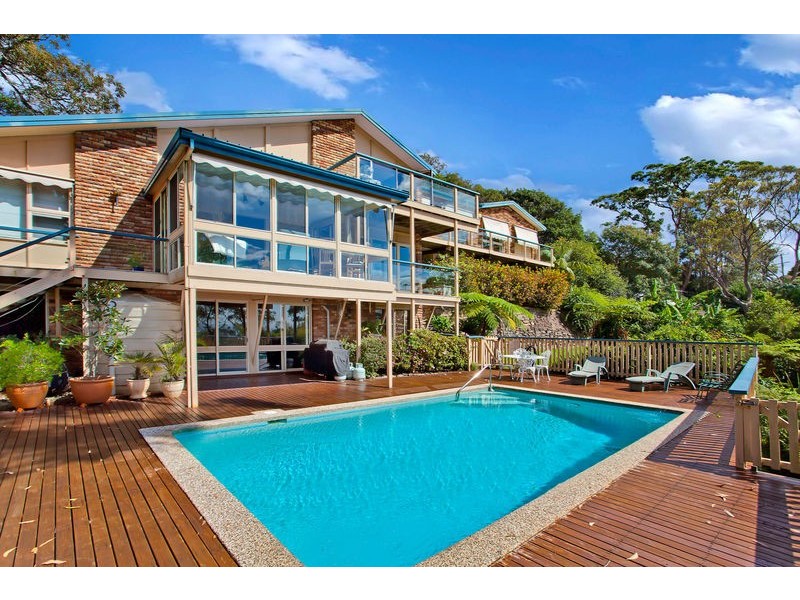 4 Fairscene Crescent, Avoca Beach NSW 2251