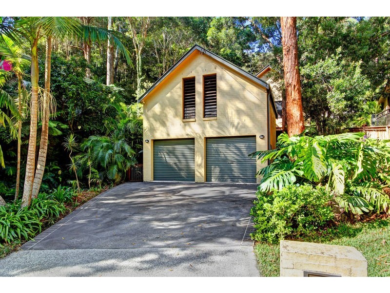 105 Lake Shore Drive, North Avoca NSW 2260