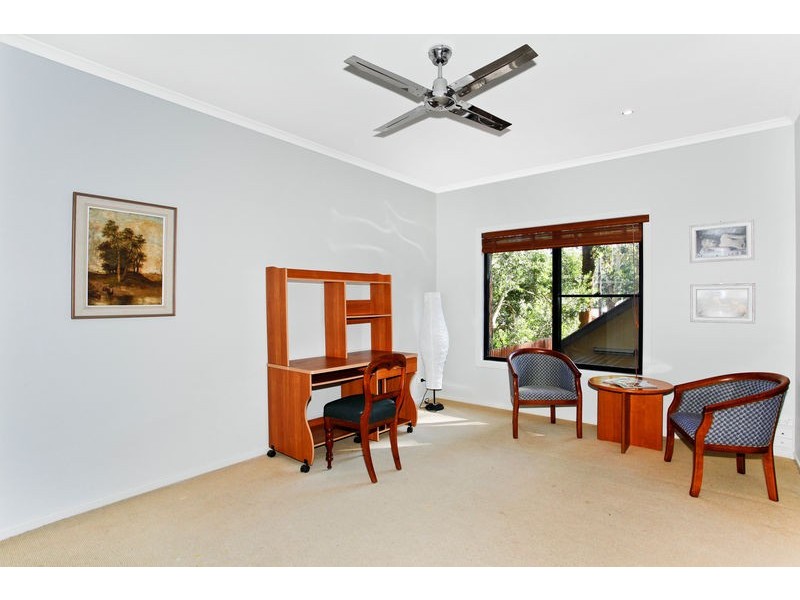 105 Lake Shore Drive, North Avoca NSW 2260