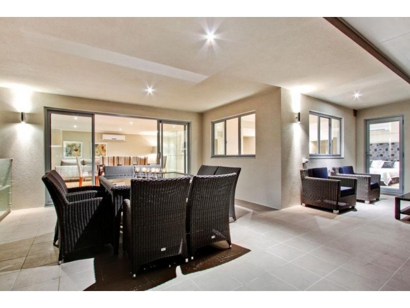 2/28 Avoca Drive, Avoca Beach NSW 2251
