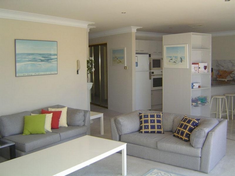 9/21-23 North Avoca Parade “The Pines”, North Avoca NSW 2260