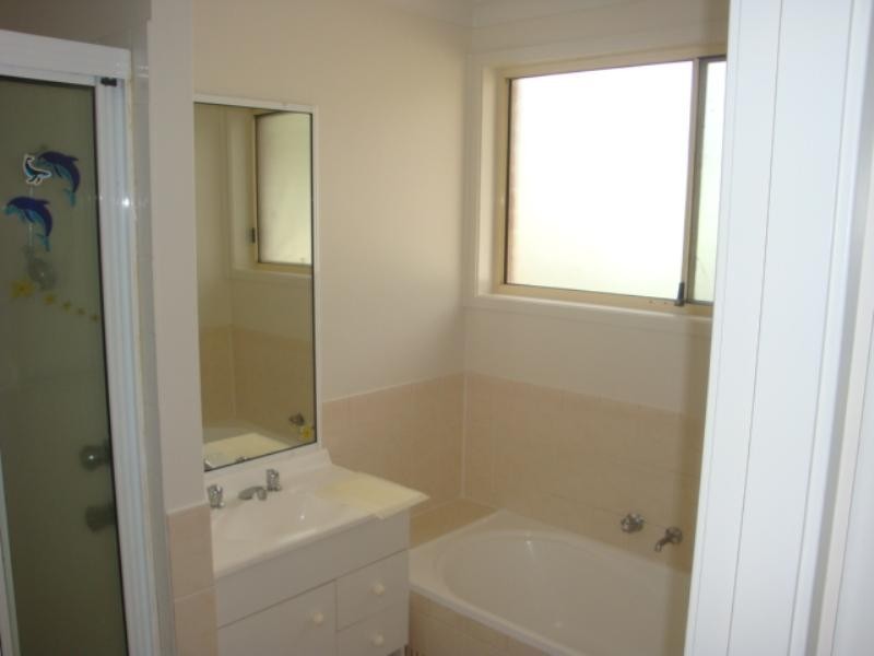 2/70 Springfield Road, Springfield NSW 2250