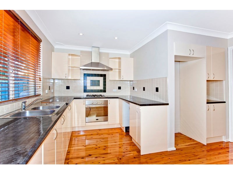 16 Sierra Avenue, Bateau Bay NSW 2261