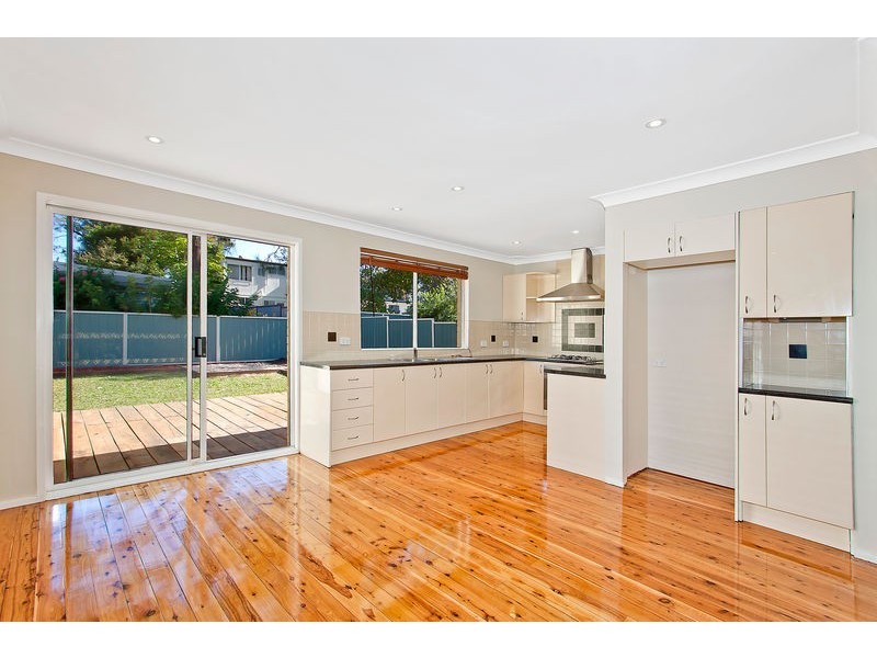 16 Sierra Avenue, Bateau Bay NSW 2261