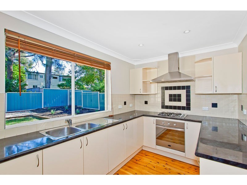 16 Sierra Avenue, Bateau Bay NSW 2261