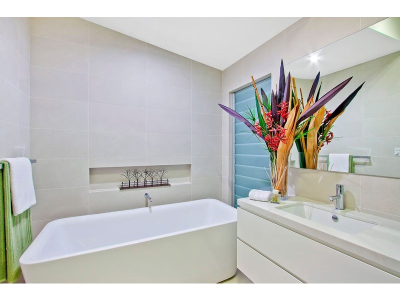 56 Avoca Drive, Avoca Beach NSW 2251