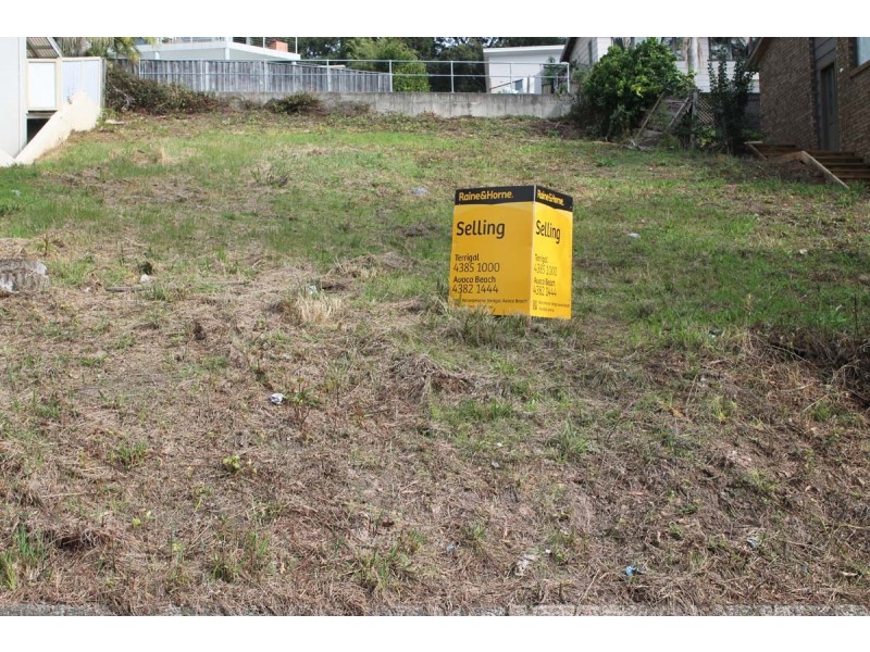 17 Beachcomber Parade, North Avoca NSW 2260