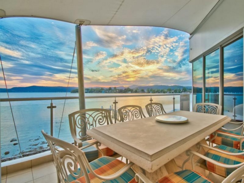 5 “Peeks Point” 1-3 Caroline Street, East Gosford NSW 2250