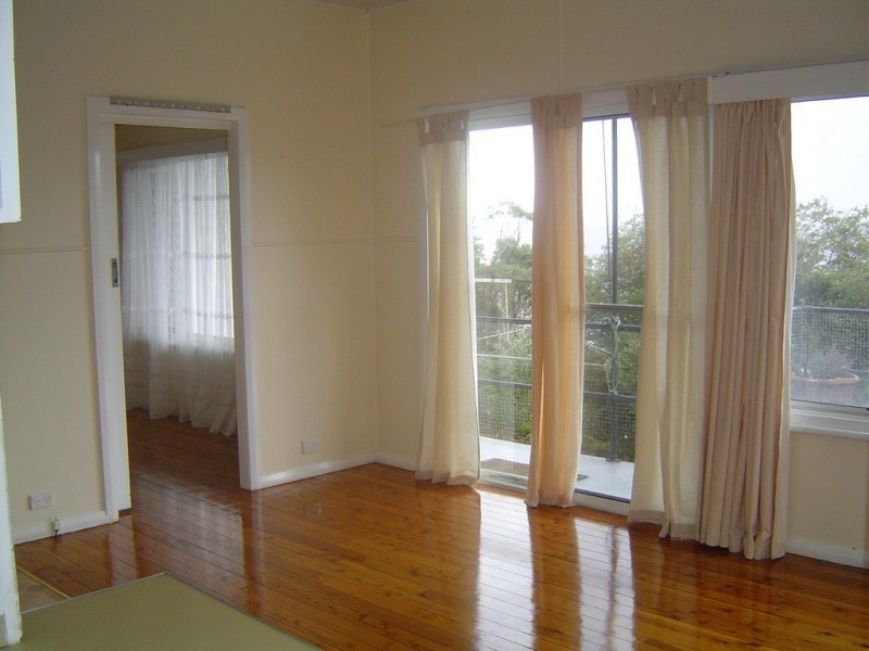 13 Warren, Avoca Beach NSW 2251