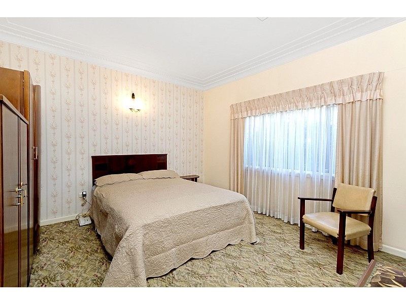 7 Florence Avenue, Point Frederick NSW 2250