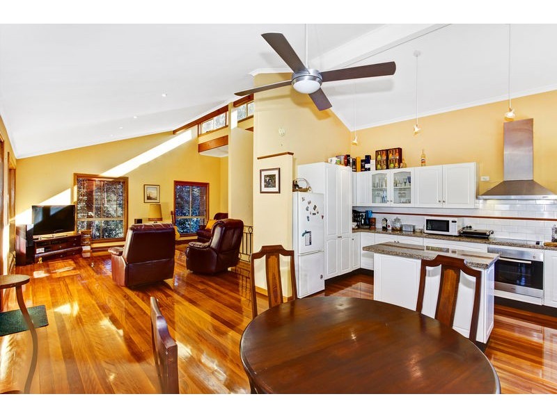121 Hillside Road, Avoca Beach NSW 2251