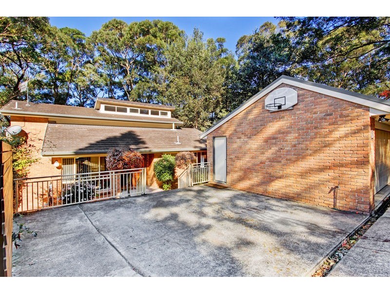 121 Hillside Road, Avoca Beach NSW 2251