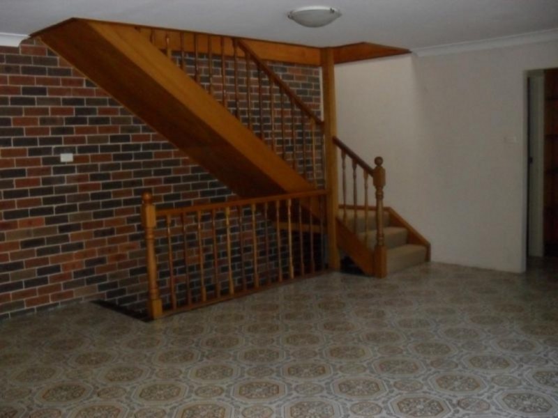 2/12 Kurrawyba Avenue, Terrigal NSW 2260