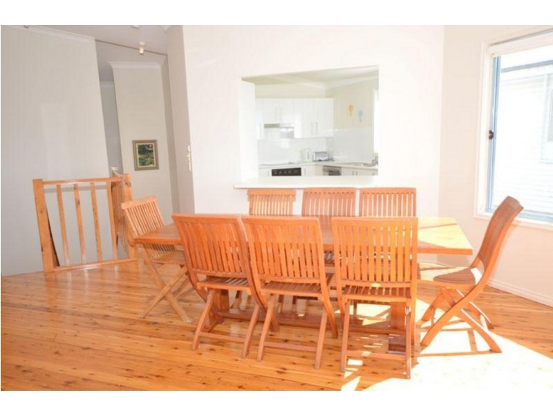 19a Warren, Avoca Beach NSW 2251