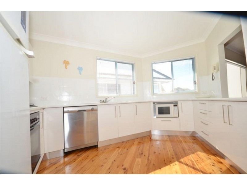 19a Warren, Avoca Beach NSW 2251