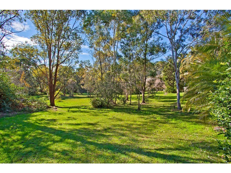 13 Golden Grove Circuit, Terrigal NSW 2260