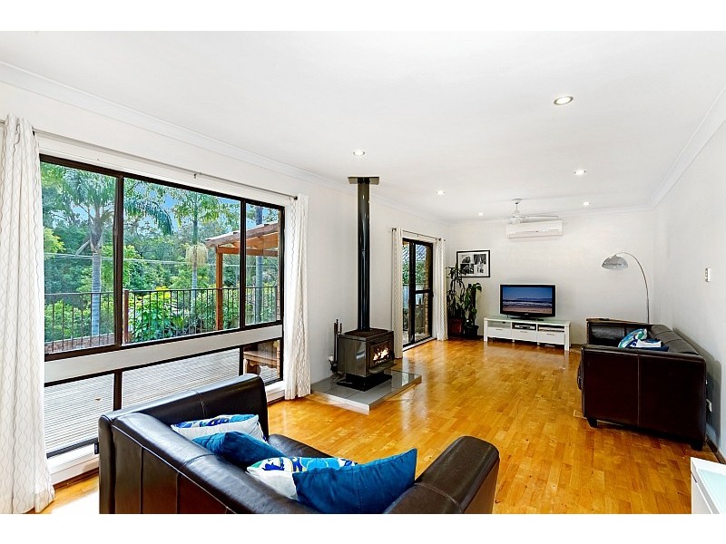 300 Avoca Drive, Avoca Beach NSW 2251