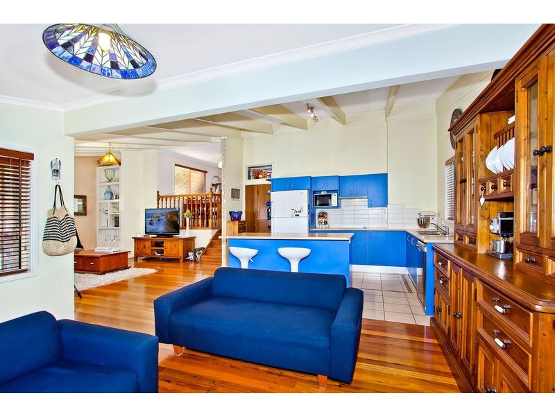 141 Lake Shore Drive, North Avoca NSW 2260