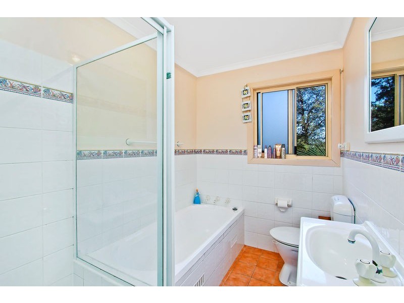 141 Lake Shore Drive, North Avoca NSW 2260