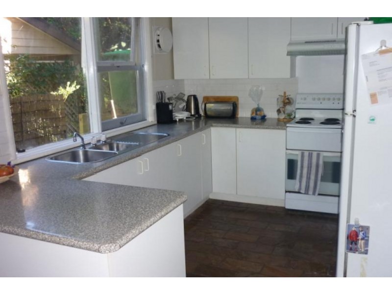 48 Lake Shore Drive, North Avoca NSW 2260