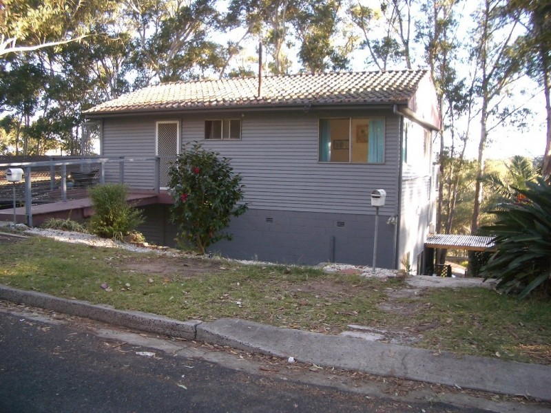 29 Easter Parade, North Avoca NSW 2260