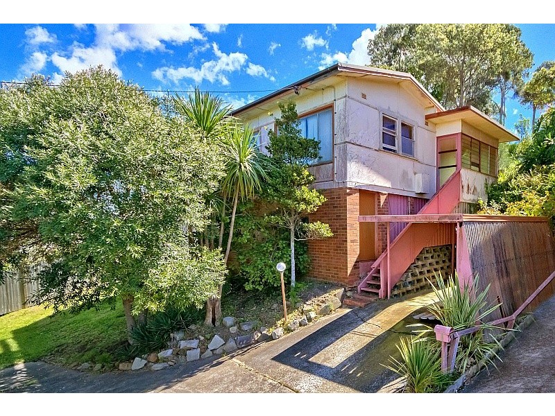 5 Elgata Avenue, North Avoca NSW 2260