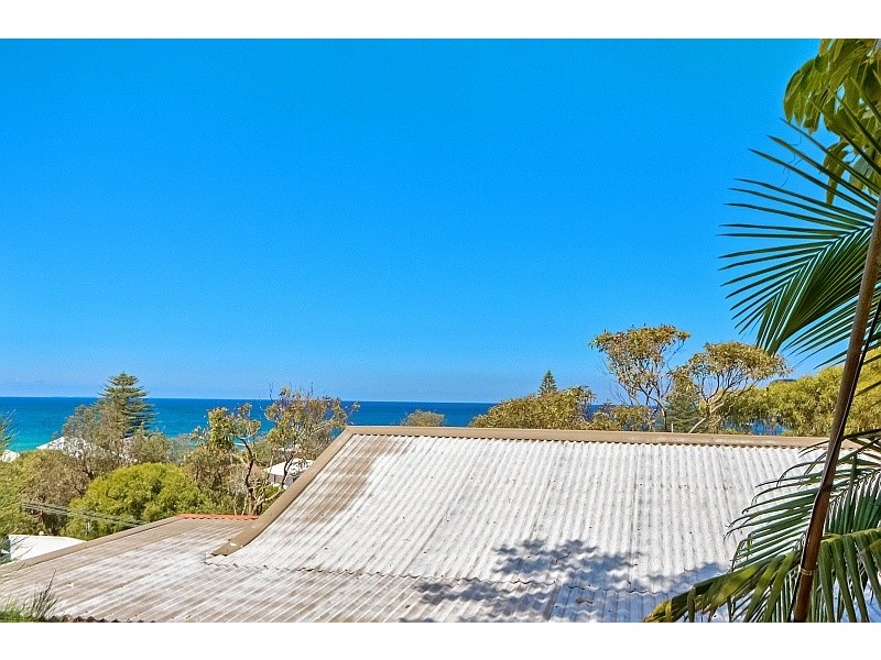 5 Elgata Avenue, North Avoca NSW 2260