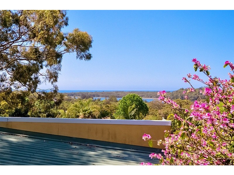 712 The Entrance Road, Wamberal NSW 2260
