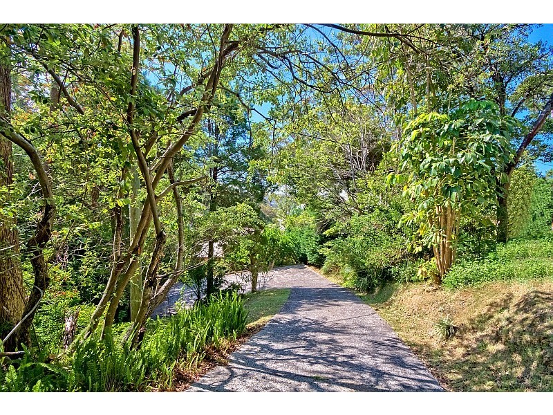 24 Fairscene Crescent, Avoca Beach NSW 2251