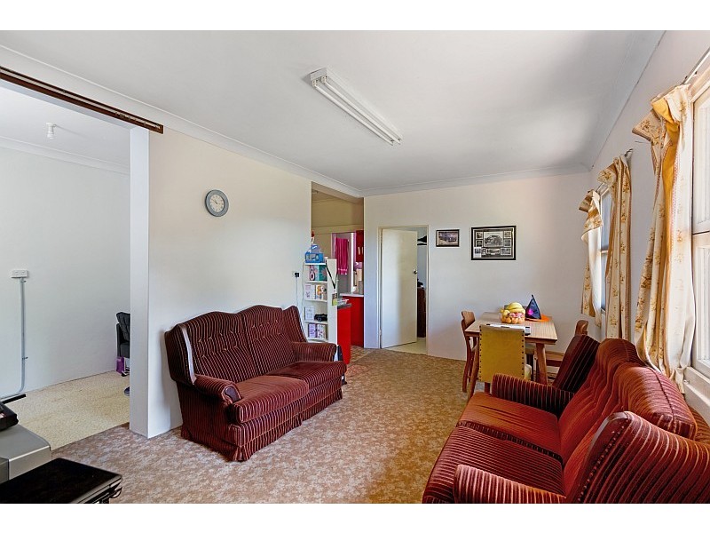 24 Fairscene Crescent, Avoca Beach NSW 2251