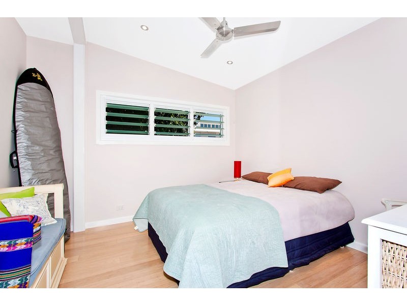 18 North Avoca Parade, North Avoca NSW 2260