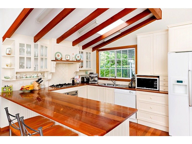 247 Avoca Drive, Kincumber NSW 2251