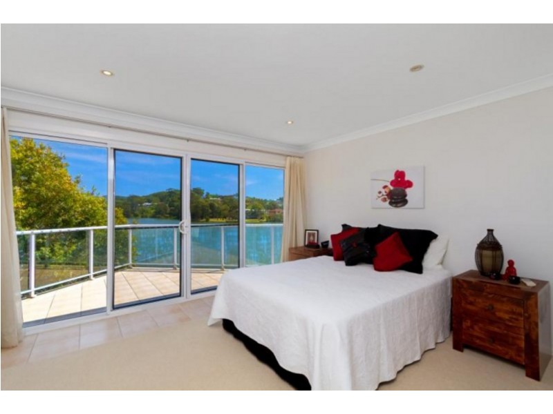 26 Oceanview Drive, Wamberal NSW 2260