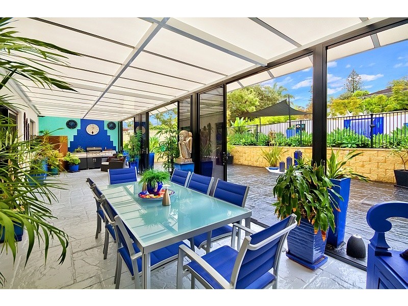 17 Renown Street, Wamberal NSW 2260