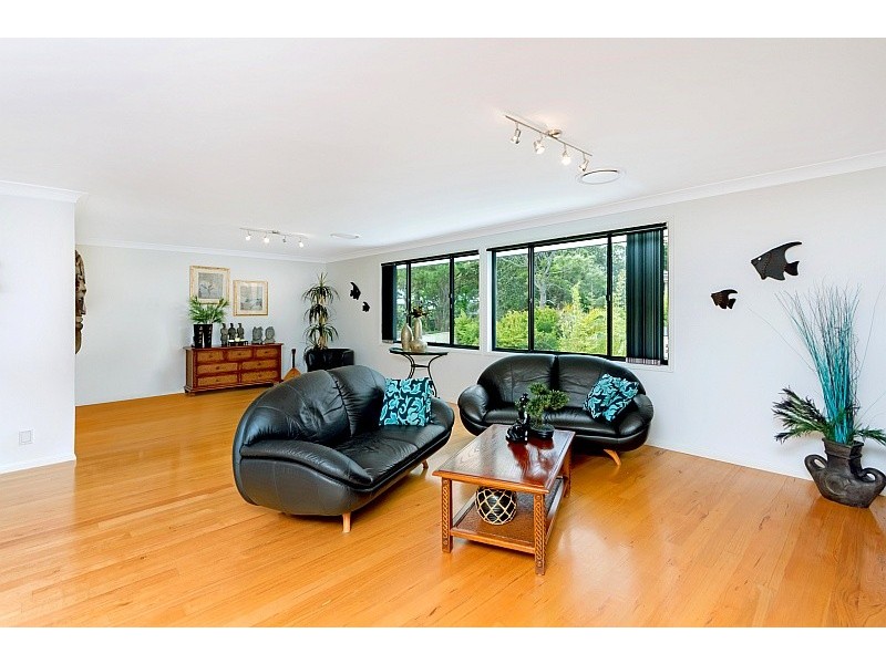 17 Renown Street, Wamberal NSW 2260