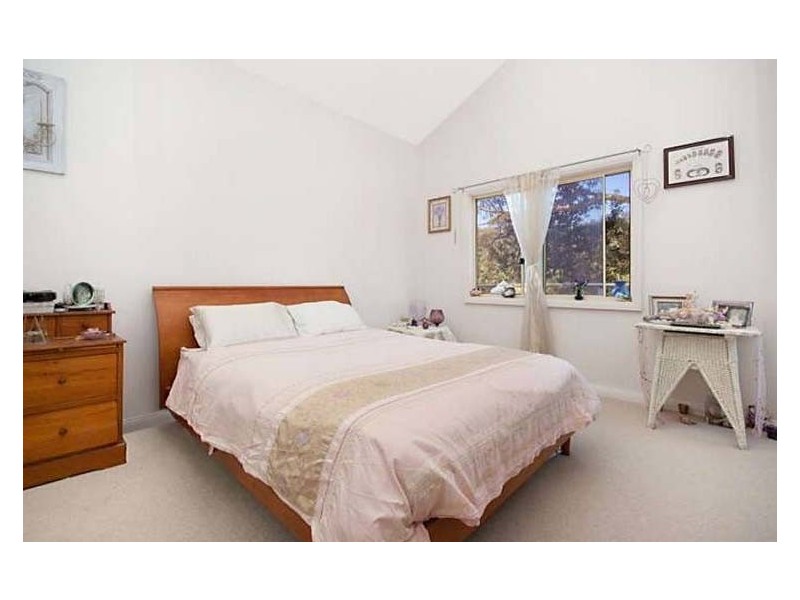 71 Lake Shore Drive, North Avoca NSW 2260