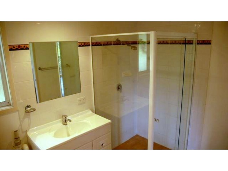 2/11 Laird Drive, Avoca Beach NSW 2251