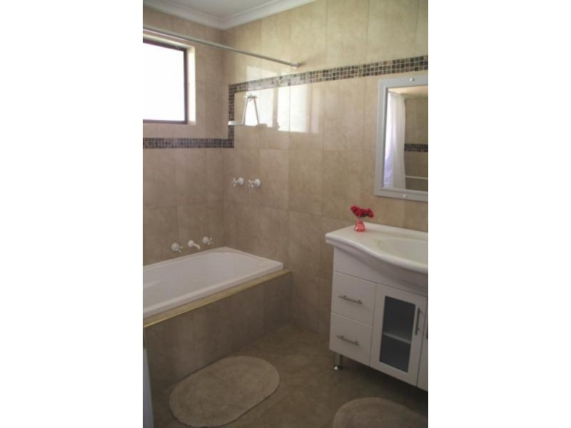 15 Holland Close, Springfield NSW 2250