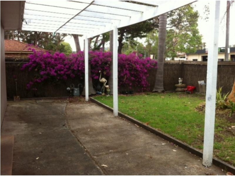 6 Tumbi Creek Road, Tumbi Umbi NSW 2261