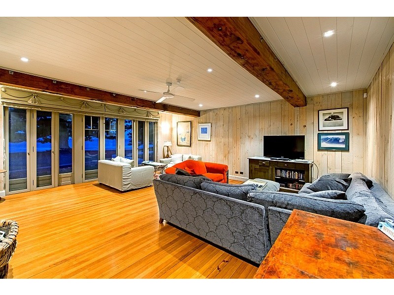 117 Avoca Drive, Avoca Beach NSW 2251