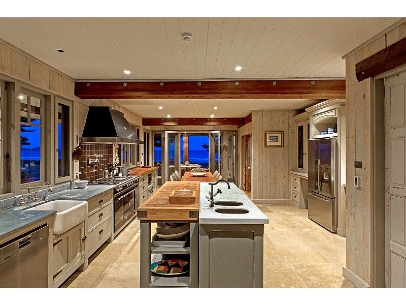 117 Avoca Drive, Avoca Beach NSW 2251