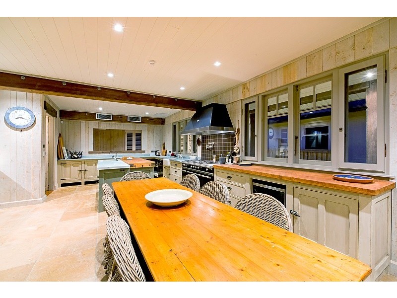 117 Avoca Drive, Avoca Beach NSW 2251