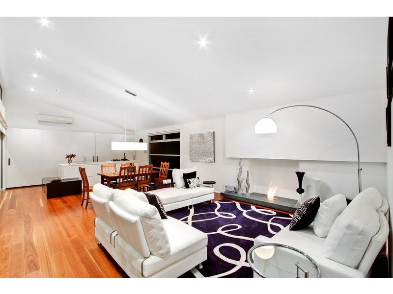 6 View Street, North Avoca NSW 2260