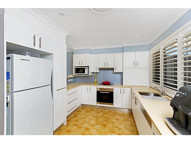 7 View Street, North Avoca NSW 2260