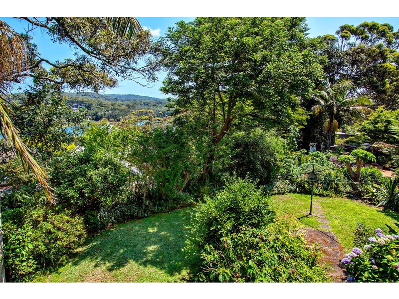 166 Copacabana Drive, Copacabana NSW 2251
