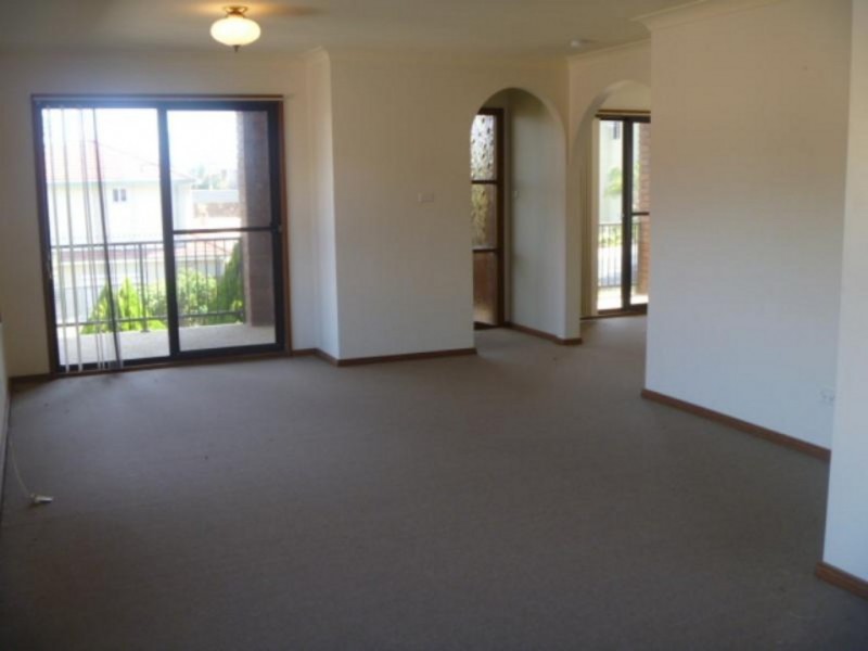1/28 Maroomba Rd, Terrigal NSW 2260