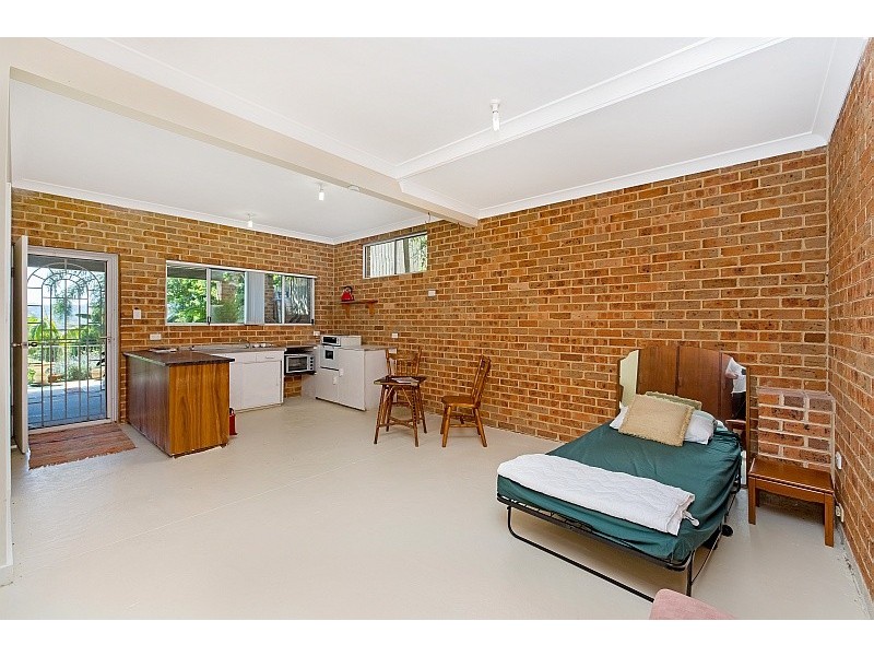 217 Hillside Road, Avoca Beach NSW 2251