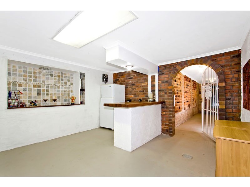 121 Lake Shore Drive, North Avoca NSW 2260